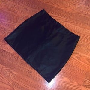 Forever 21 unmarked faux leather straight pencil skirt